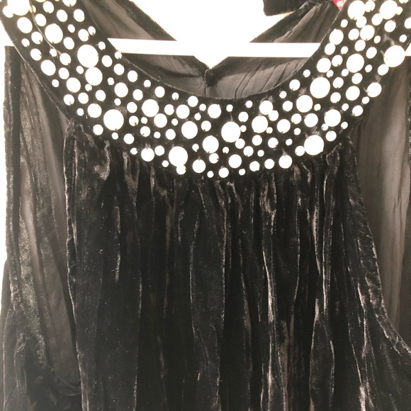 SOLD! Black Blouse With Pearl Collar, Large - Picture 2 of 4